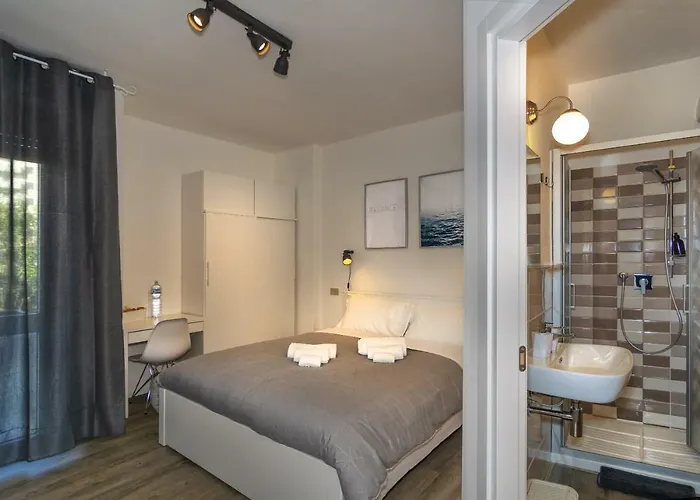 ゲストハウス L'approdo 3*